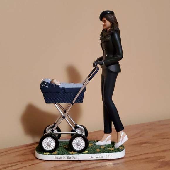 The Hamilton Collection Stroll In The Park figure